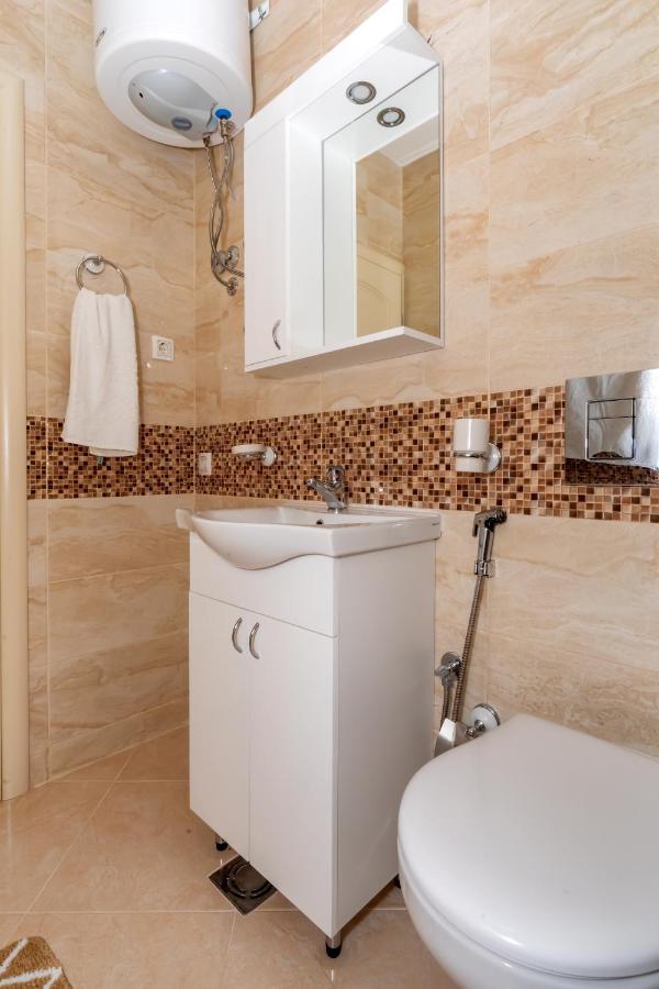 Kaom Lux Apartment Dobra Voda Exterior photo